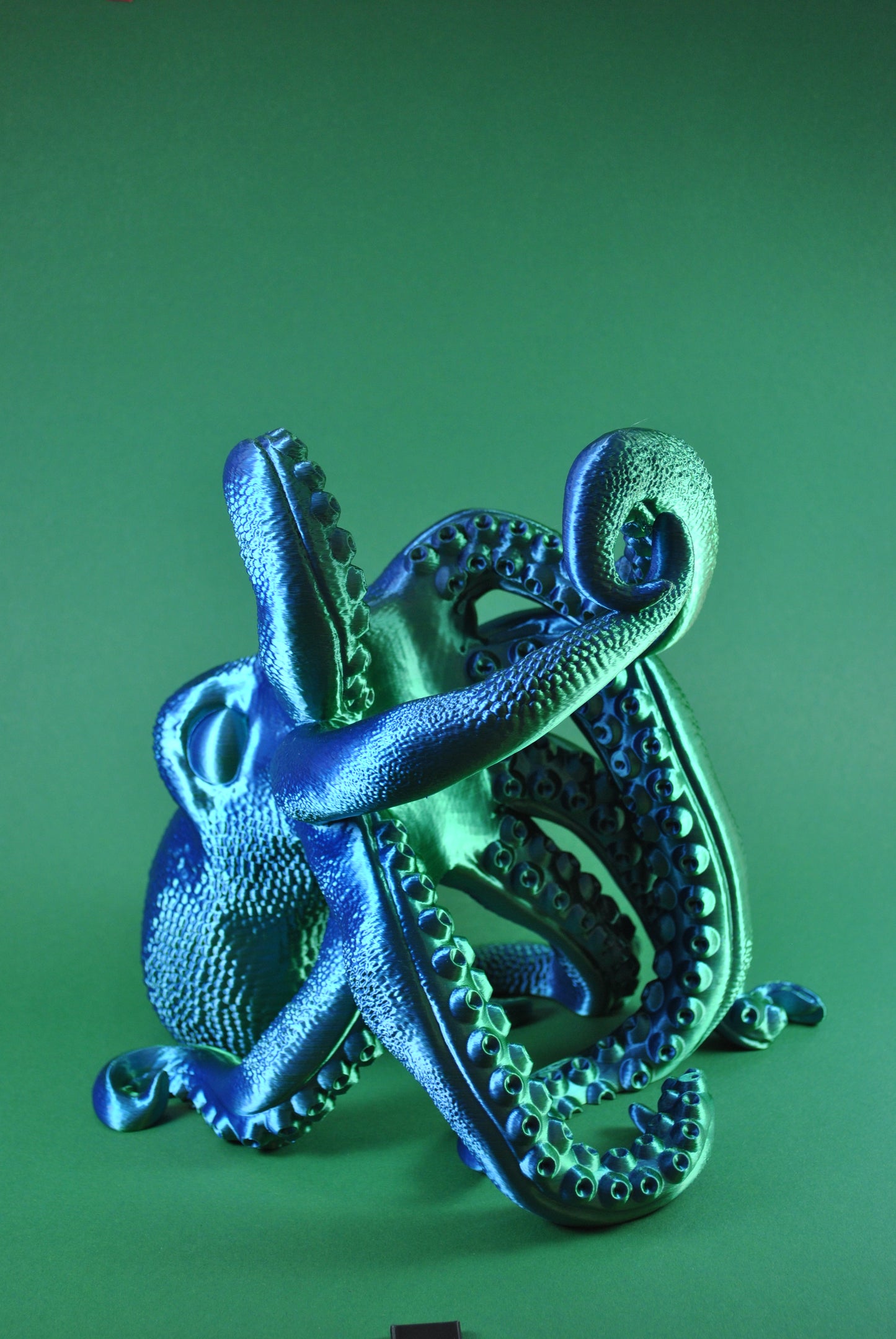 Oktopus Bordeaux – Eleganz aus Tiefe und Design