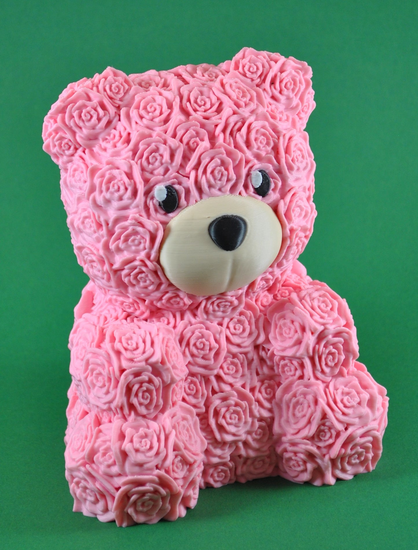 Rosenbär – Liebe in Blütenform