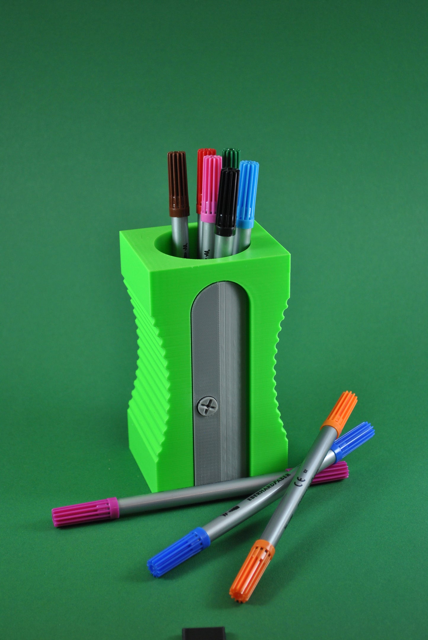 Riesenanspitzer-Stiftehalter