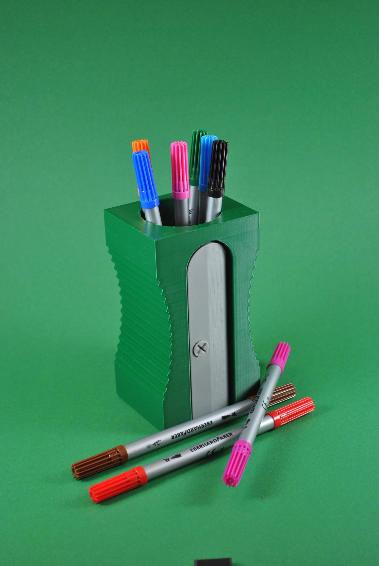 Riesenanspitzer-Stiftehalter