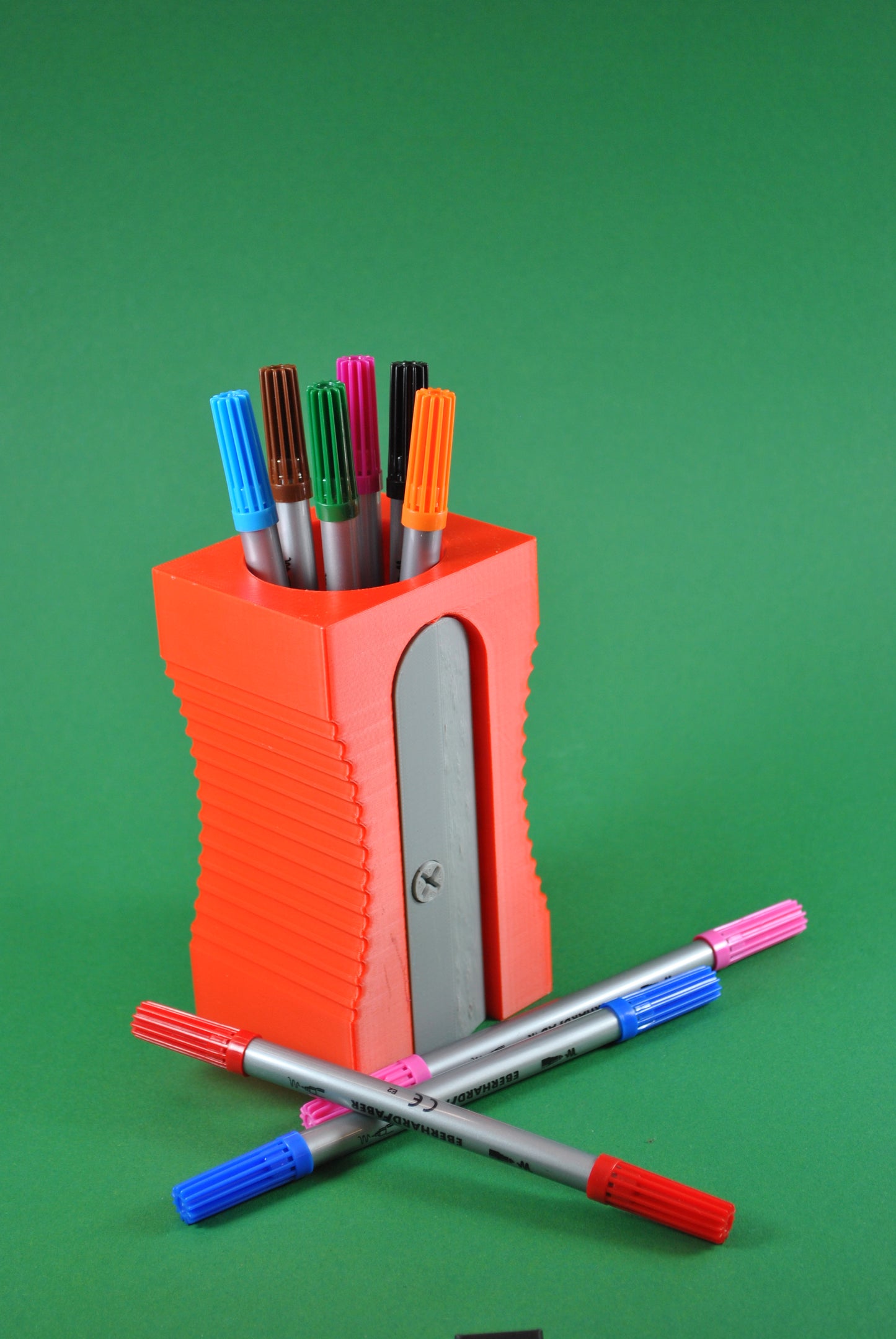 Riesenanspitzer-Stiftehalter